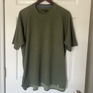Royal Robbin’s Men’s Green Casual Active T-Shirt Size Large